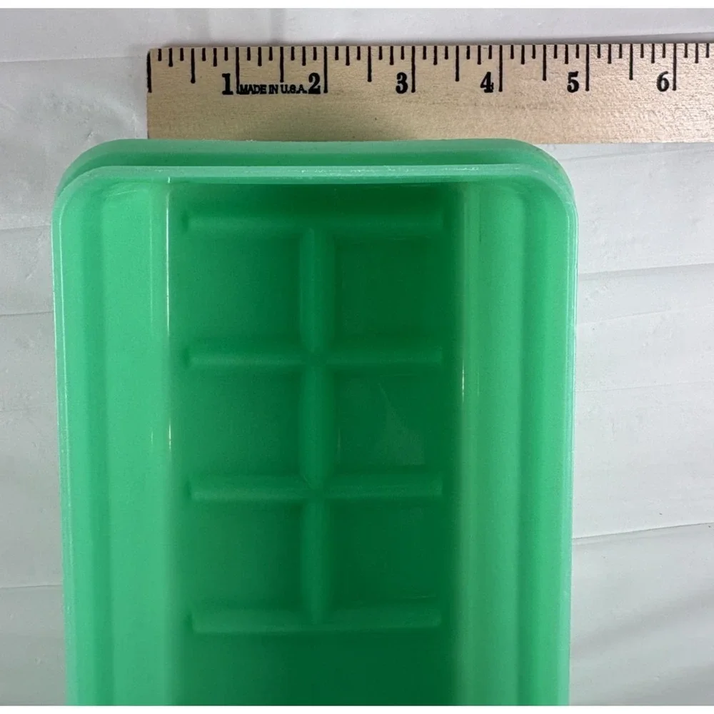 VTG Tupperware 782-4 Jadeite Green Celery Vegetable Keeper with‎ Lid no Tray